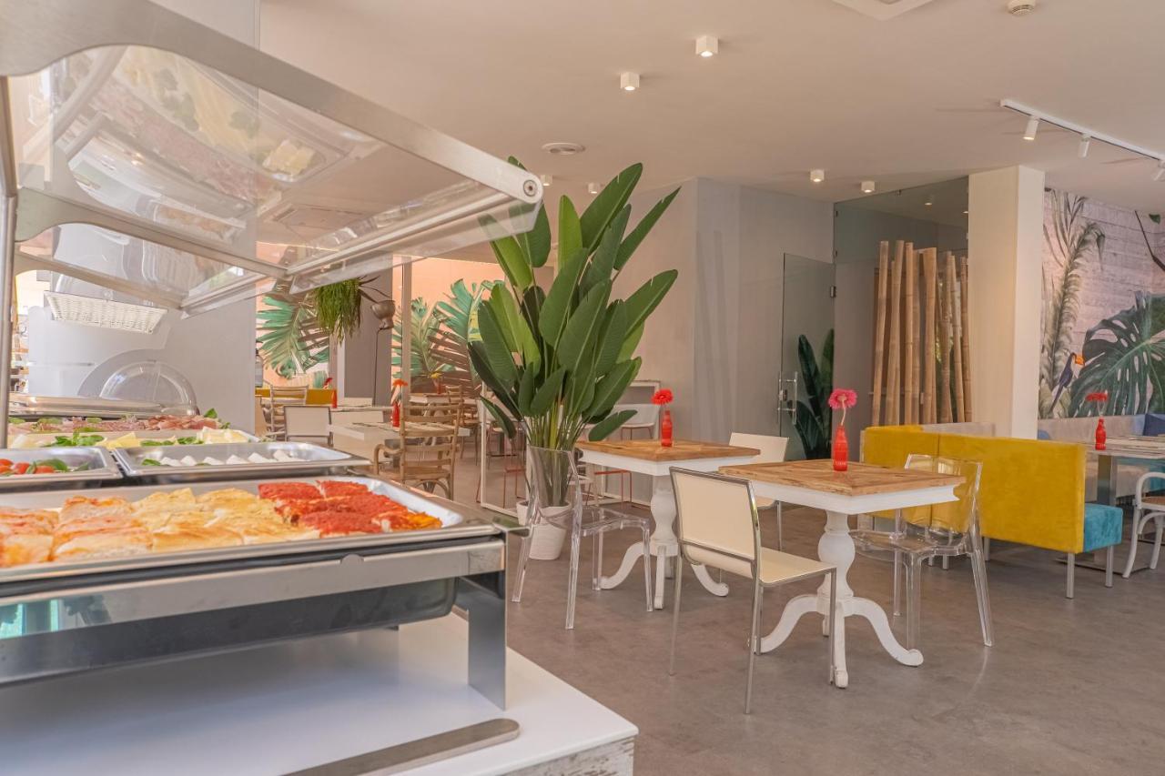 Design Hotel Astra B&B มิซาโน อาดรีอาติโก ภายนอก รูปภาพ