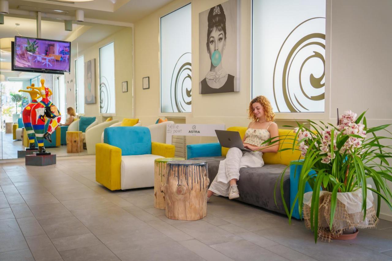Design Hotel Astra B&B มิซาโน อาดรีอาติโก ภายนอก รูปภาพ