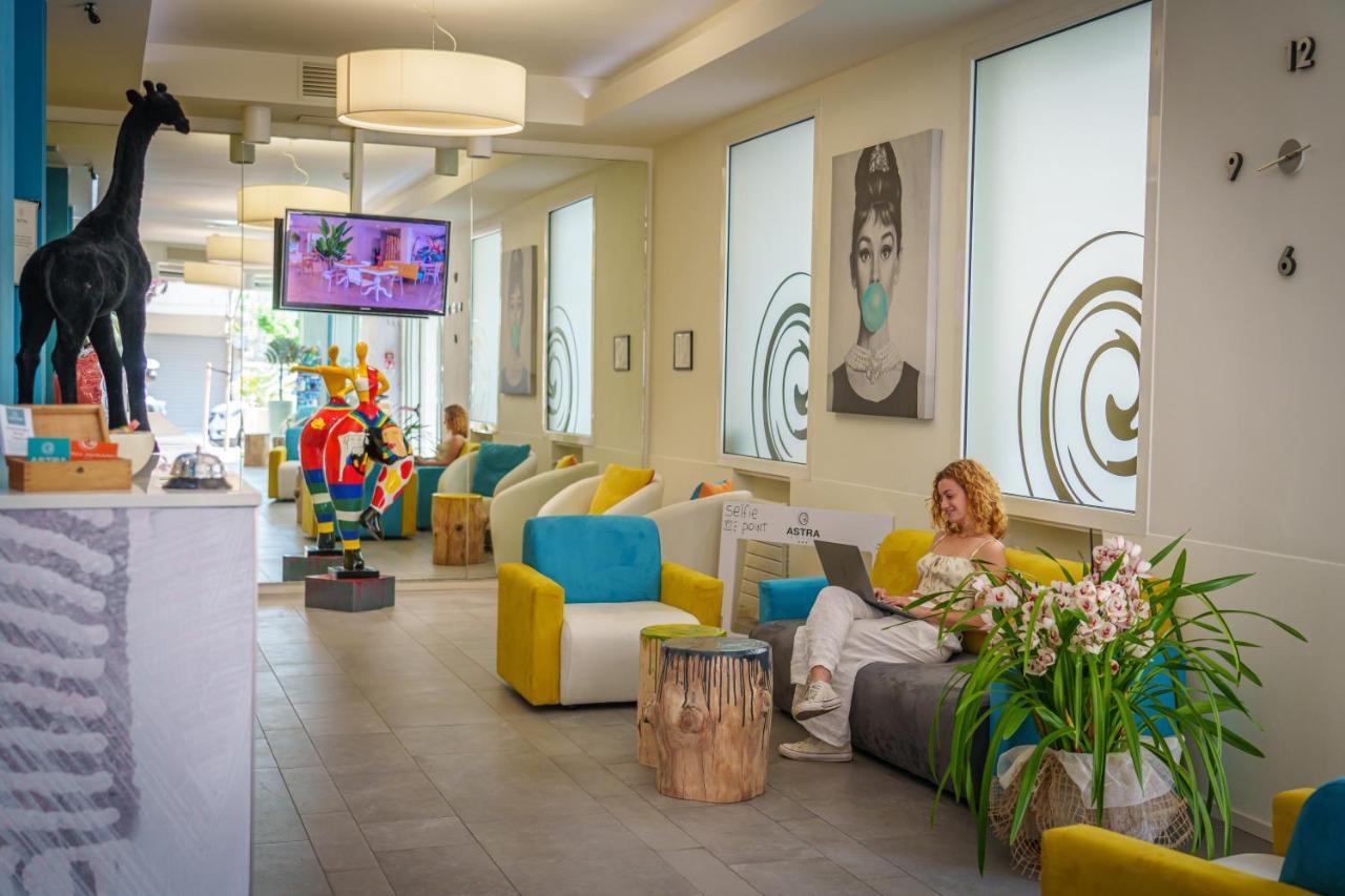 Design Hotel Astra B&B มิซาโน อาดรีอาติโก ภายนอก รูปภาพ