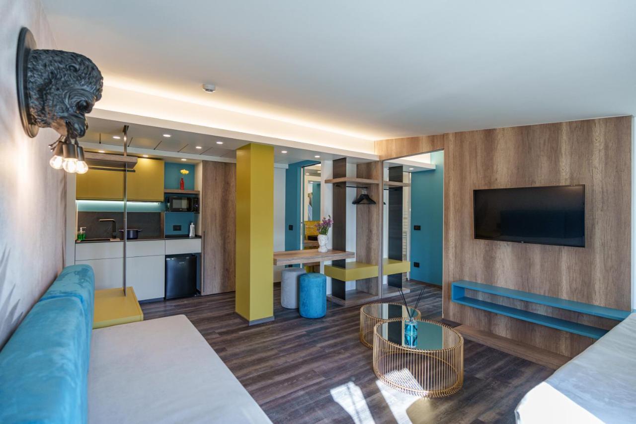Design Hotel Astra B&B มิซาโน อาดรีอาติโก ภายนอก รูปภาพ