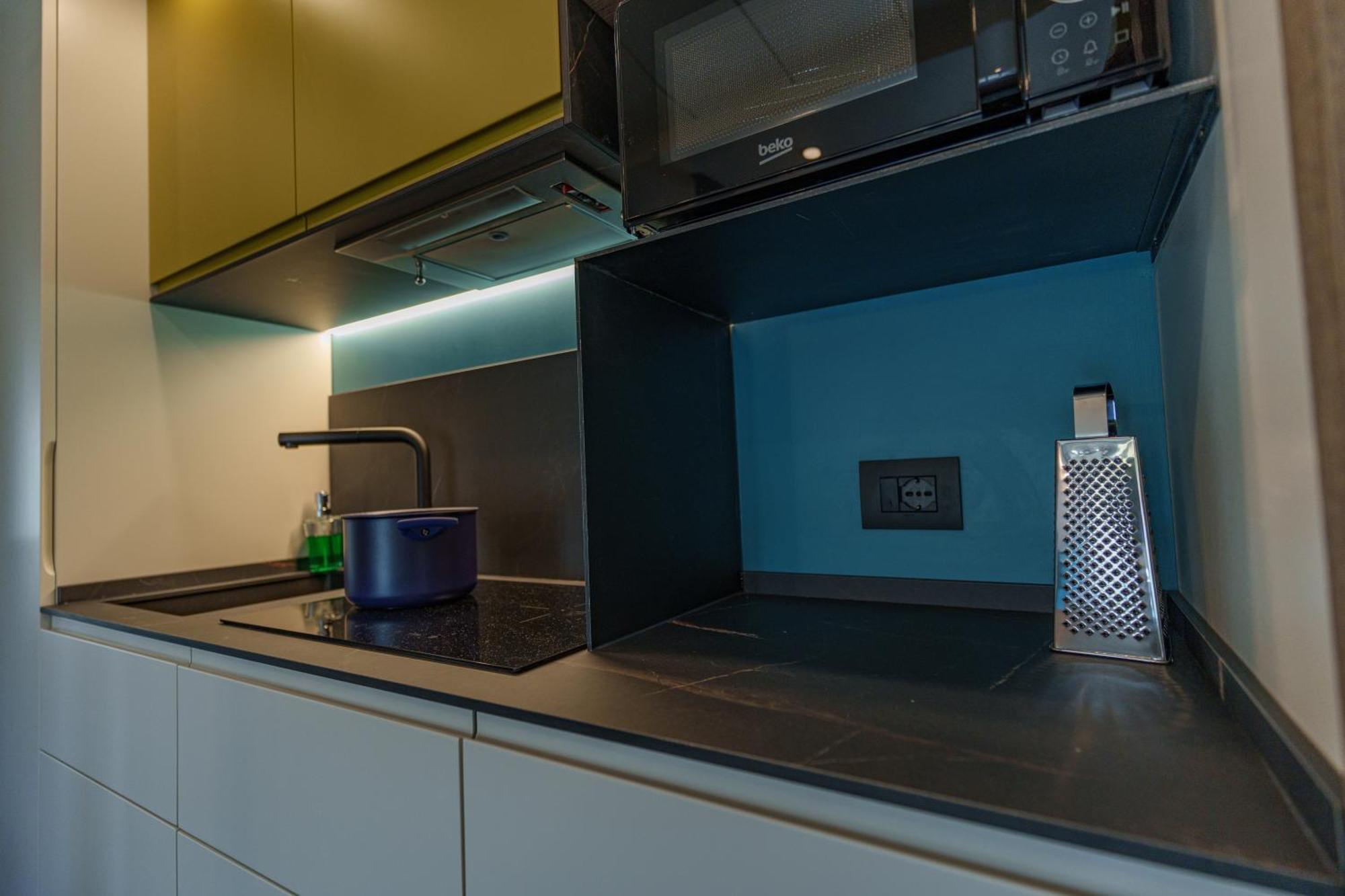 Design Hotel Astra B&B มิซาโน อาดรีอาติโก ภายนอก รูปภาพ